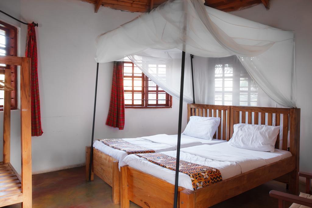 Christina House Bed and Breakfast Arusha Buitenkant foto